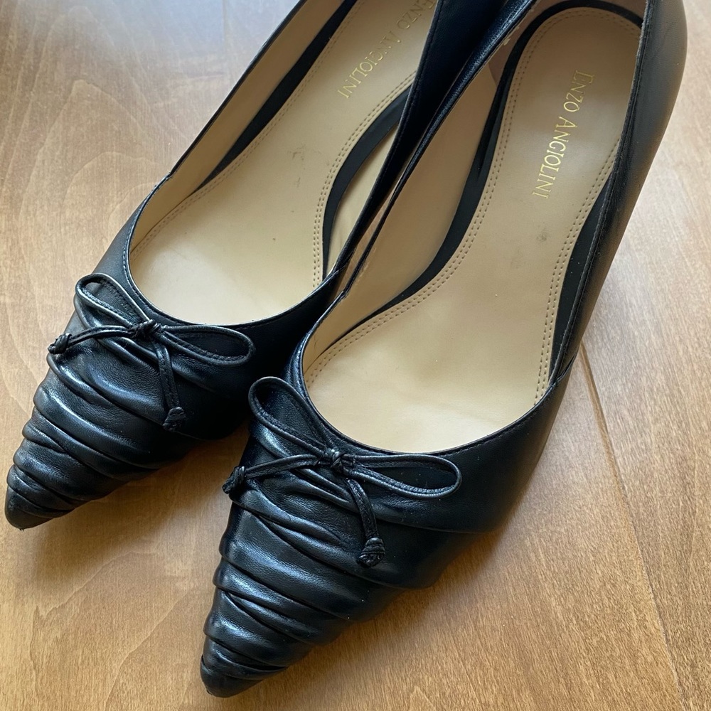 Enzo Angiolini Black Pointed Toe Bow Pumps